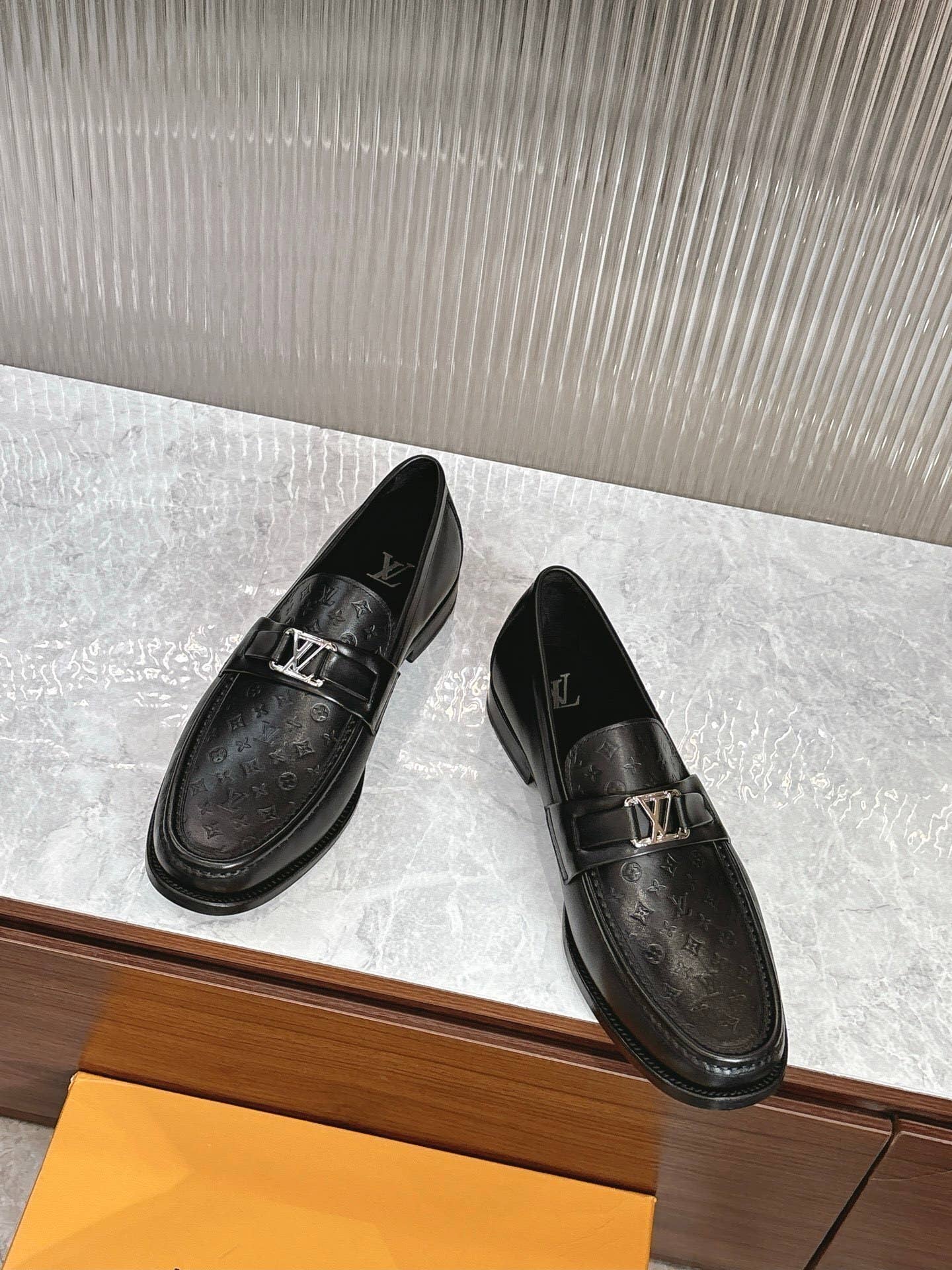 Major Loafer