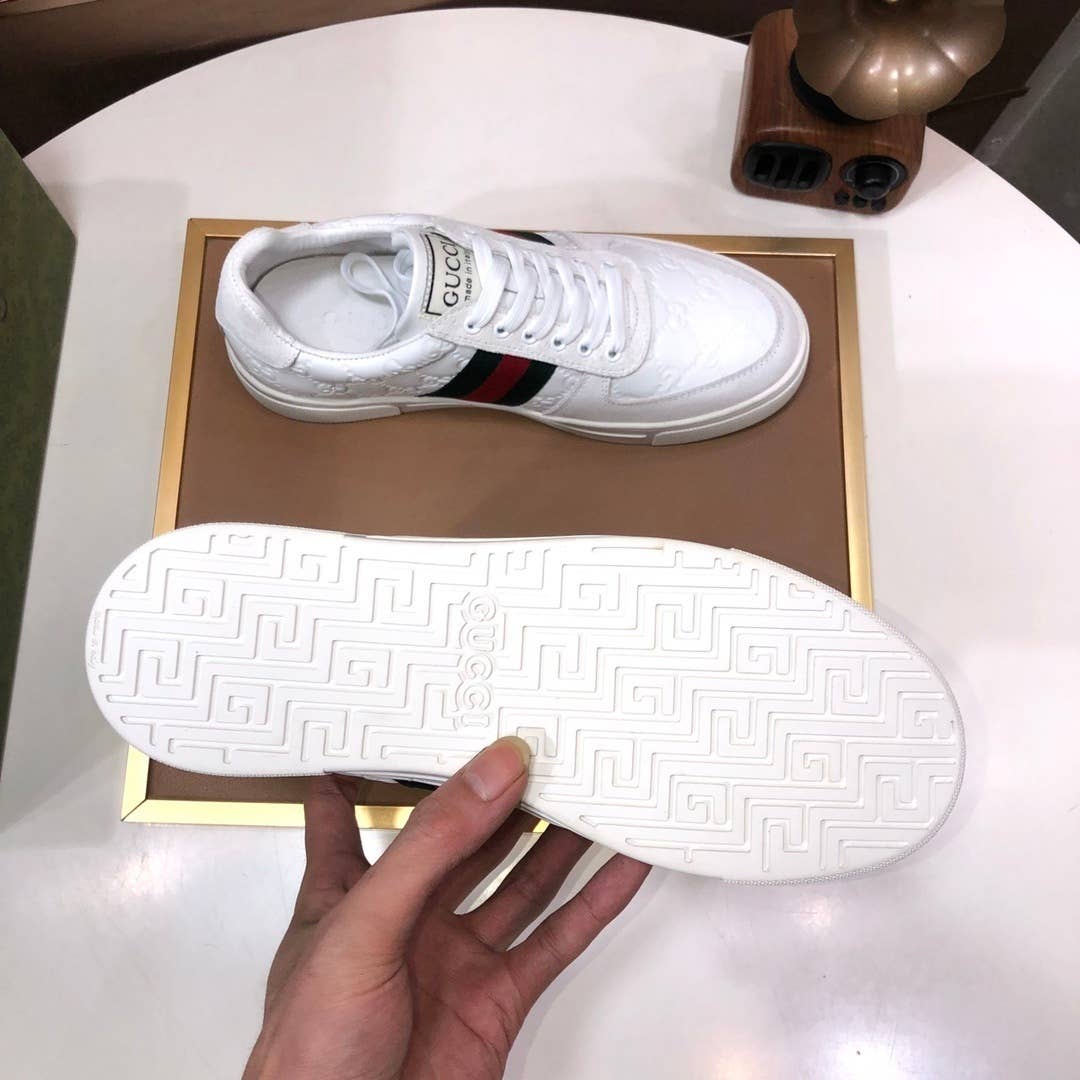 Screener sneaker