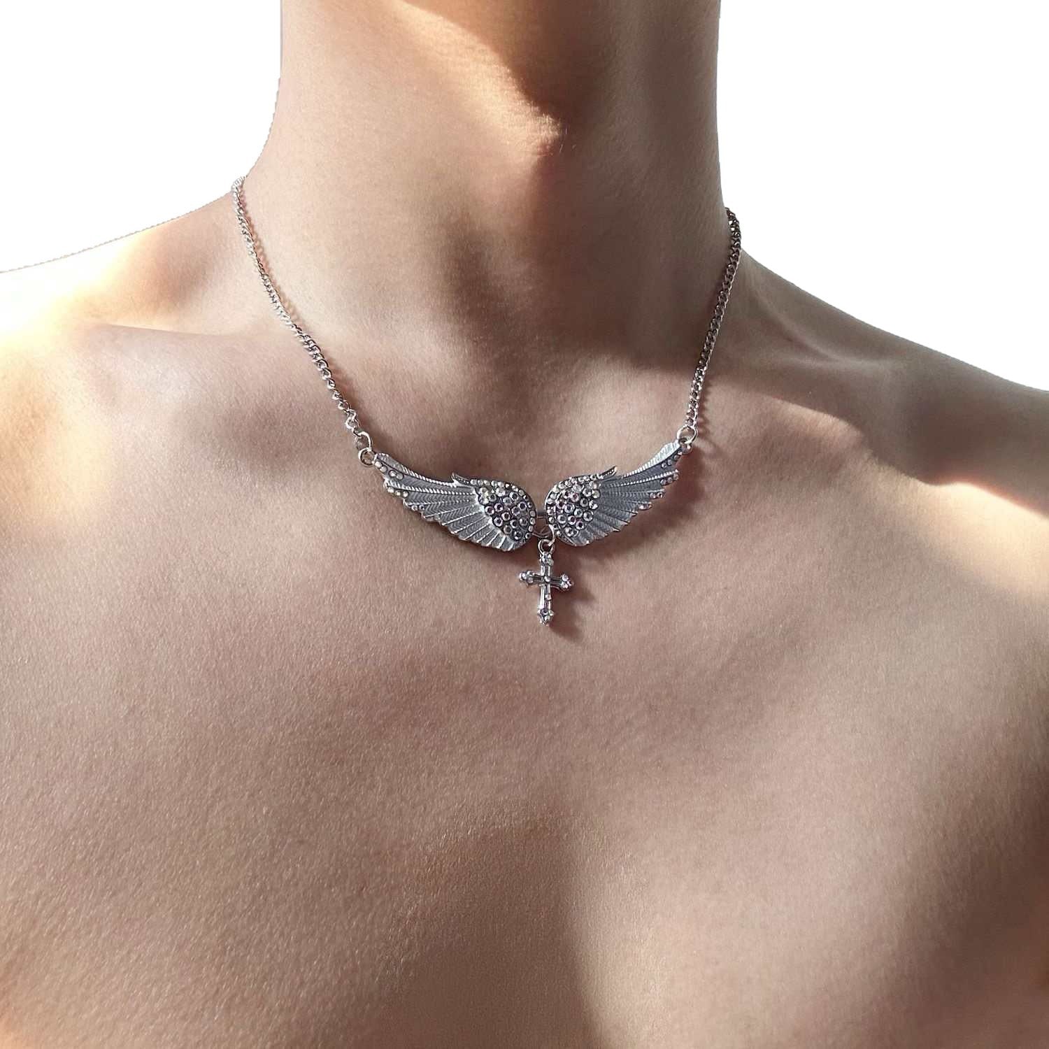 Mens Sophisticated Cross American-Style Versatile Necklace