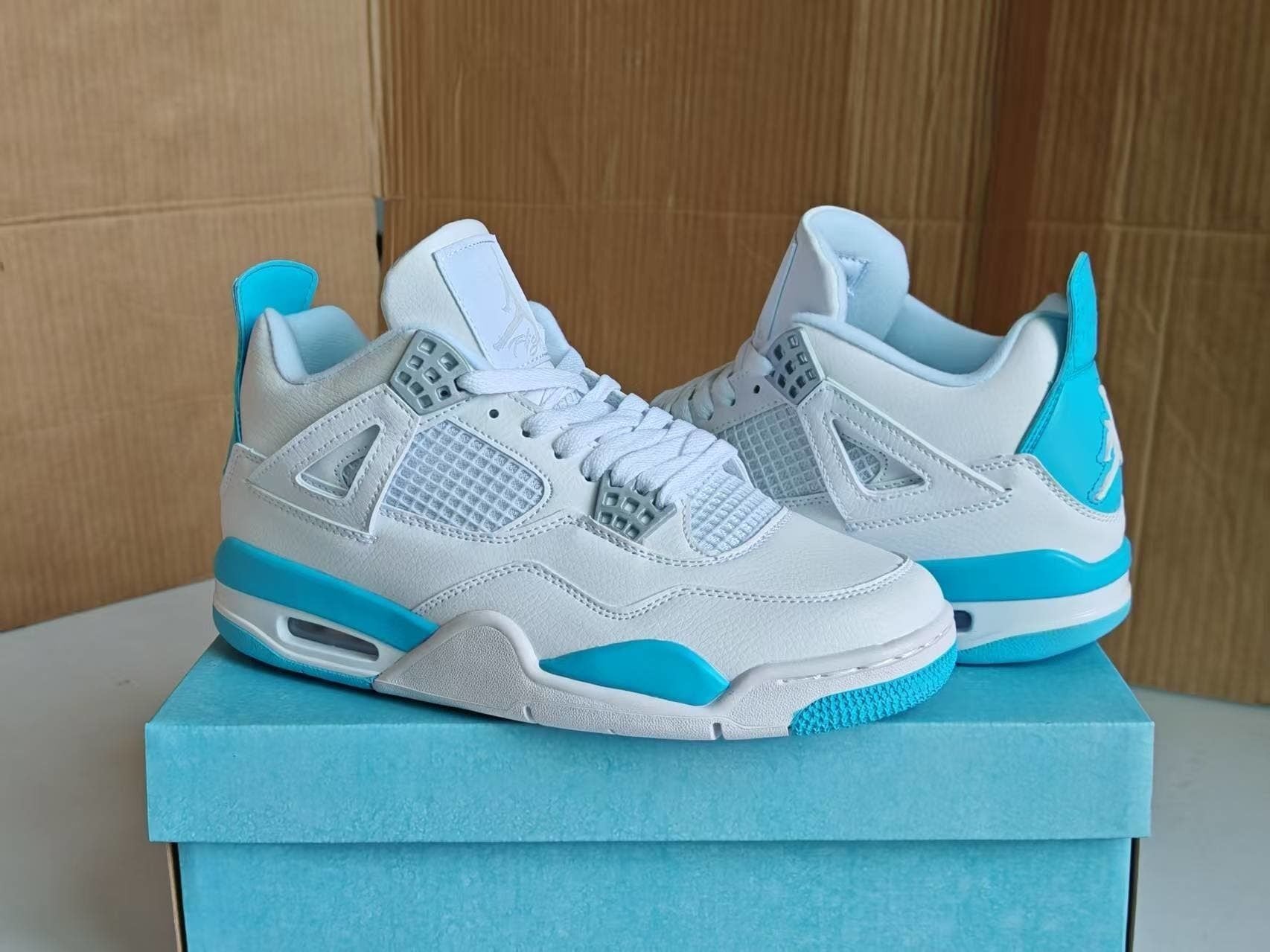 AJ4 Ice Blue,