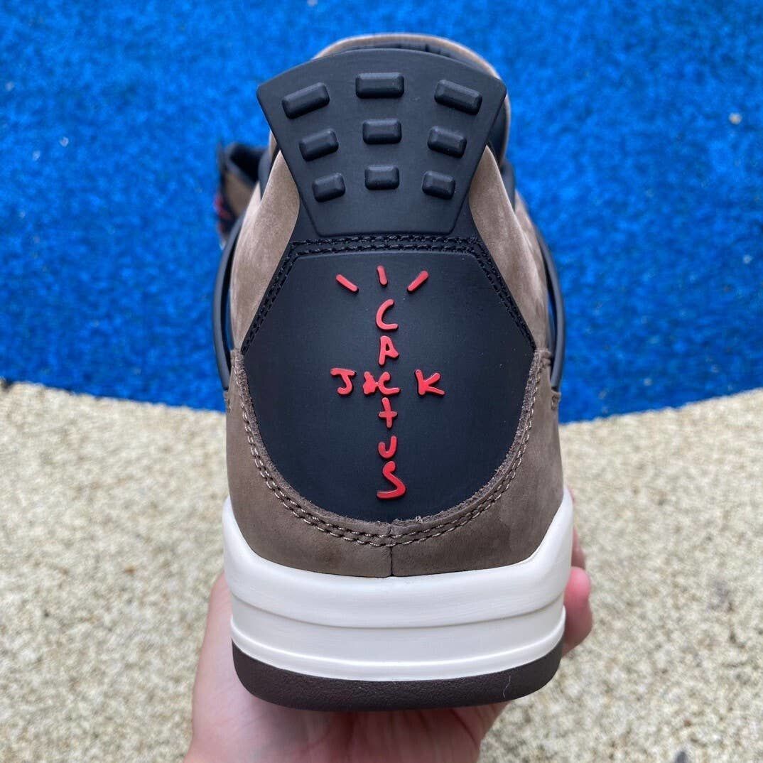 J4r TS x AIR