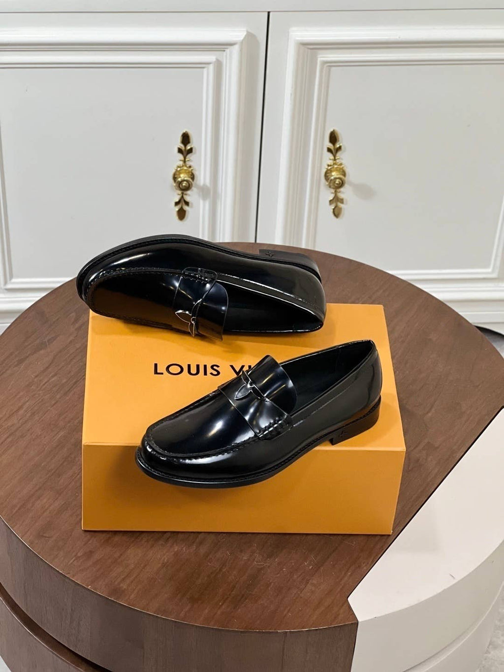 LV Oxford loafer