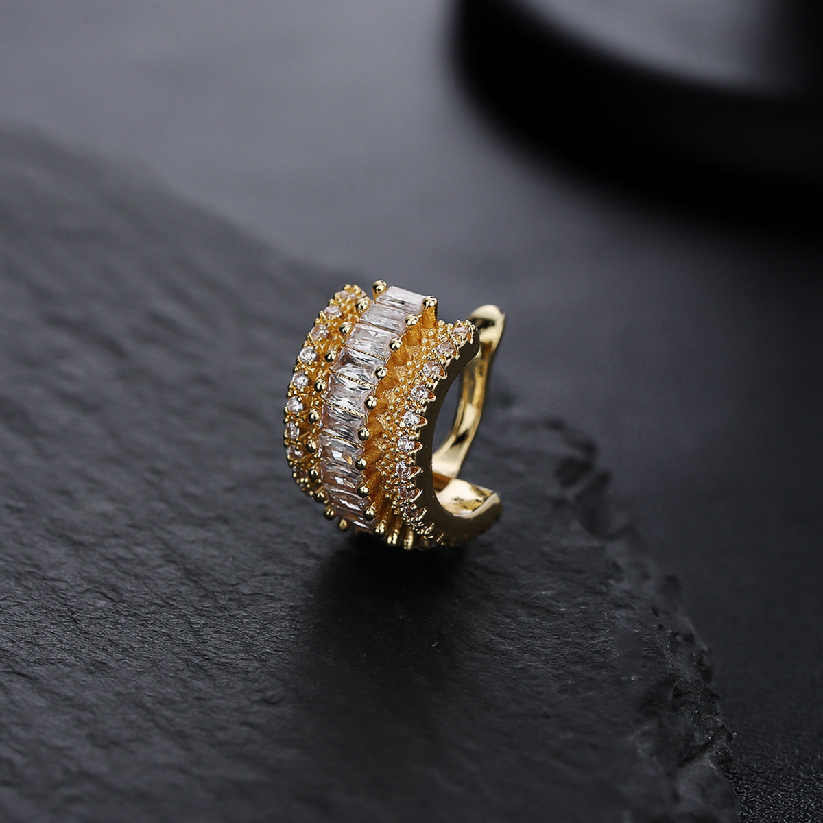 Mens High-end Versatile Star-motif Ear Clips