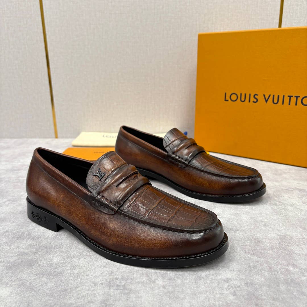 alligator-embossed leather loafers