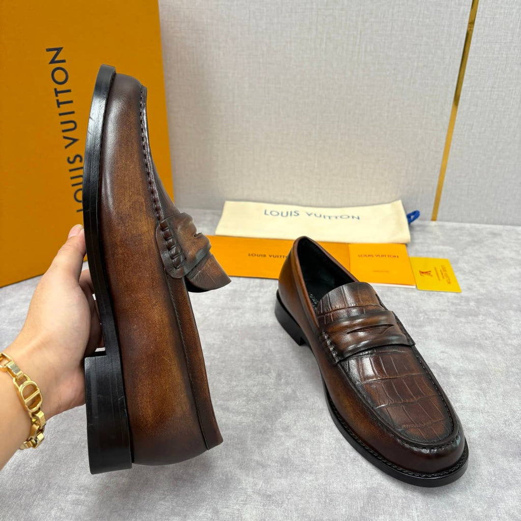alligator-embossed leather loafers