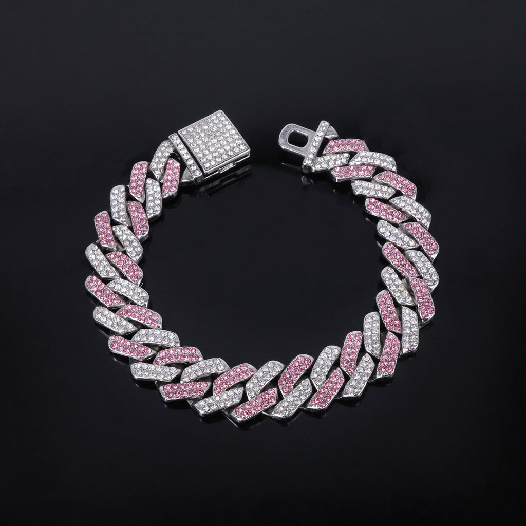 Mens Alloy Necklace With A Hinged Clasp And A Diamond-Patterned