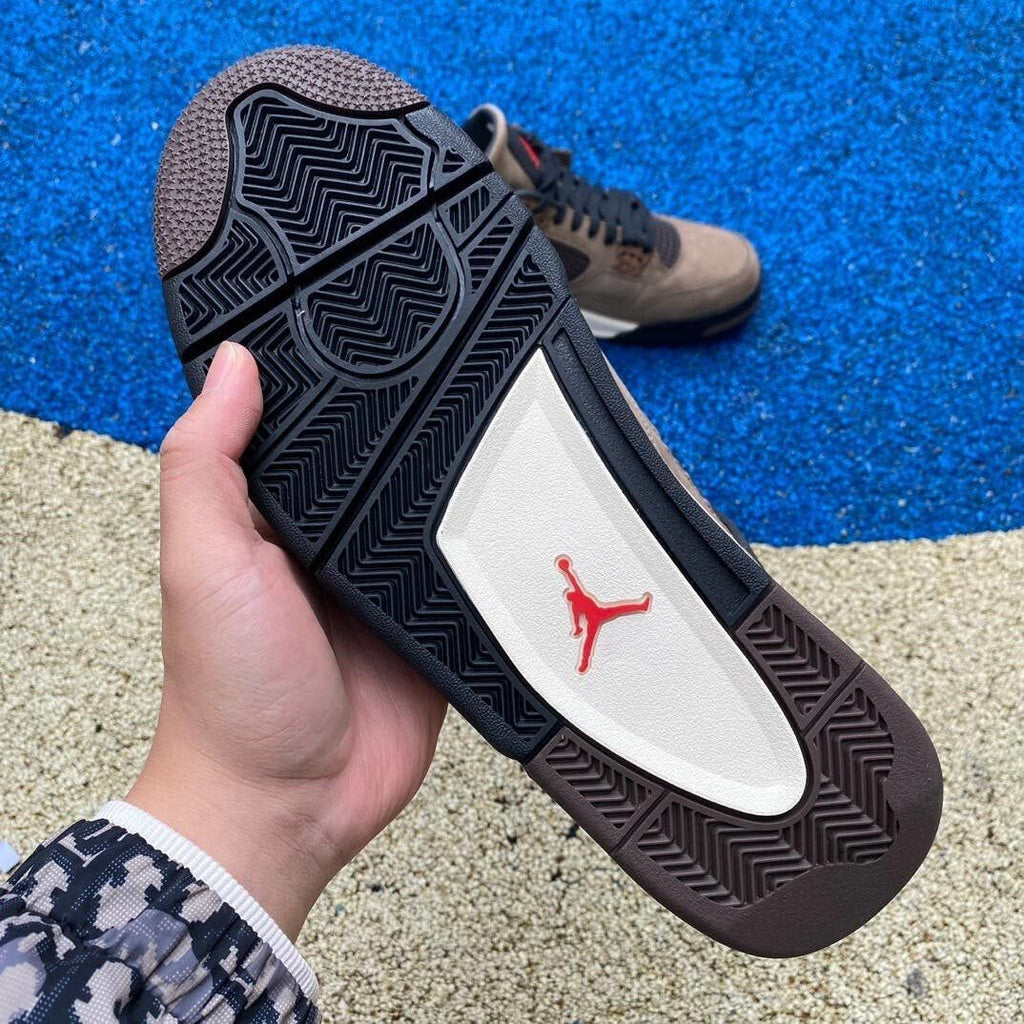 J4r TS x AIR