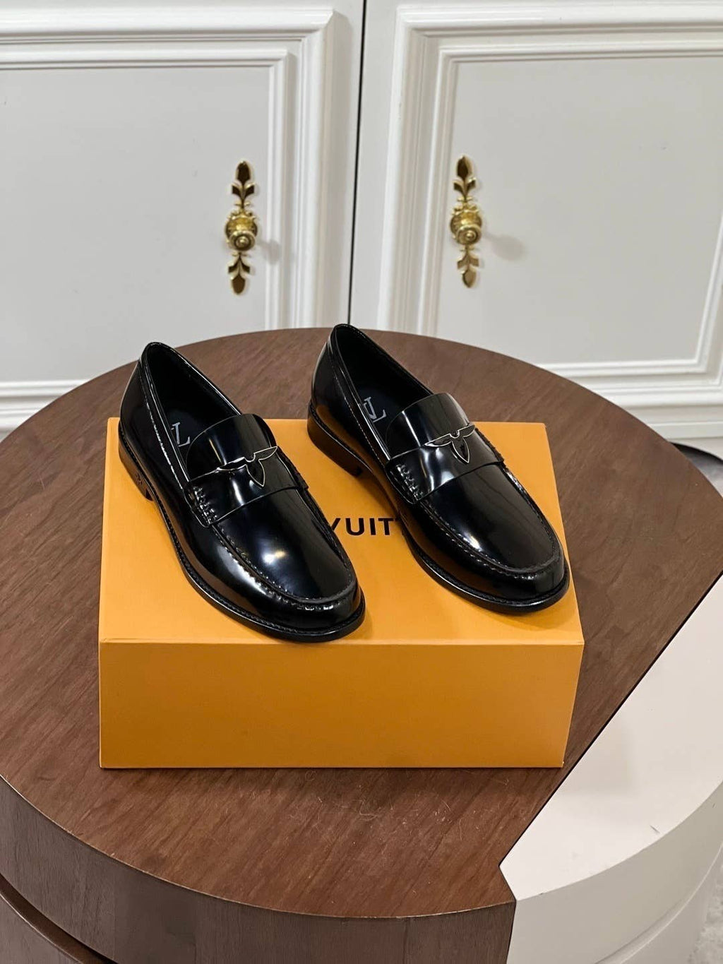LV Oxford loafer