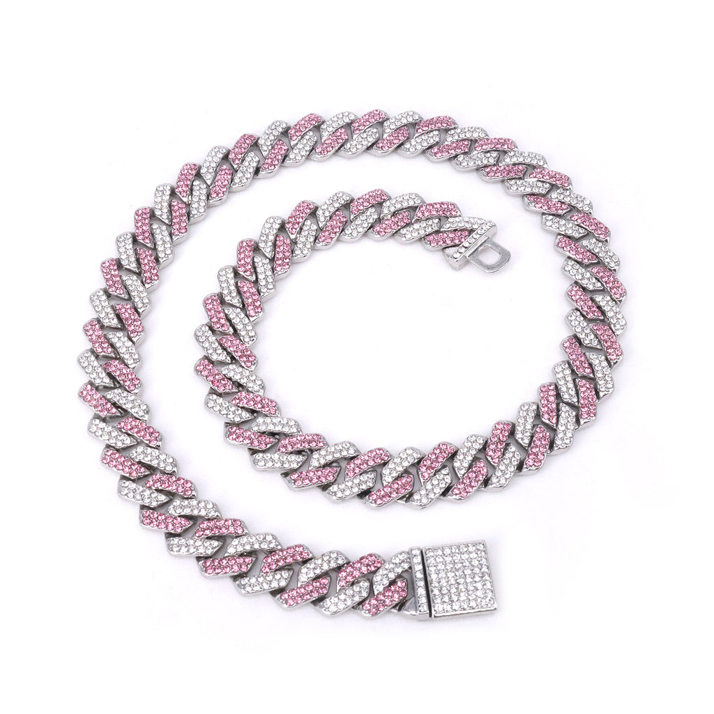 Mens Alloy Necklace With A Hinged Clasp And A Diamond-Patterned