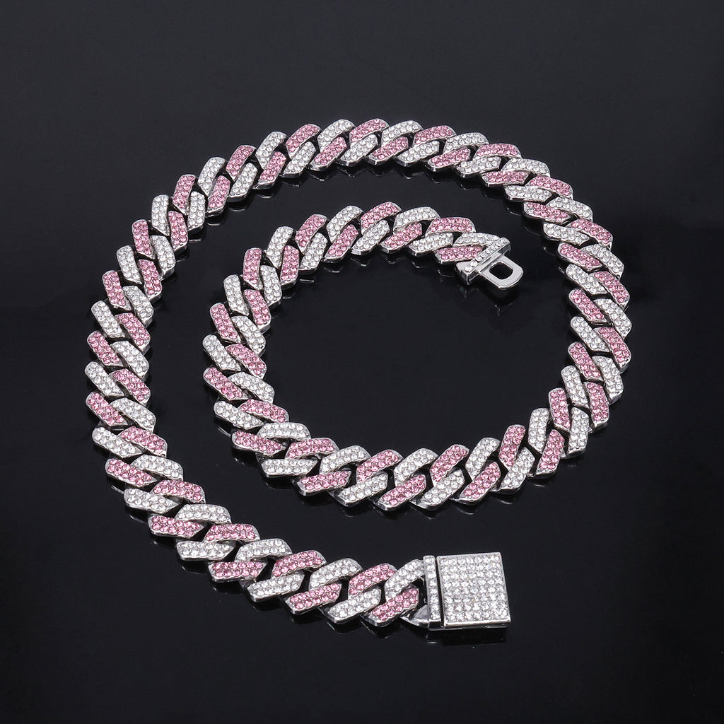 Mens Alloy Necklace With A Hinged Clasp And A Diamond-Patterned